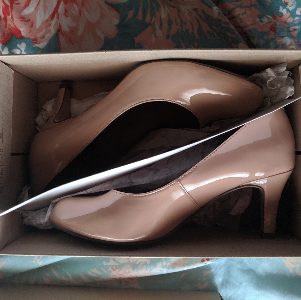 Clark's Nude Patent Heels